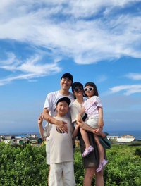 ‘장회장 납시오’ 장윤정, 인스타그램 개설 “몰래 시작하고 파란배지 받으려고”