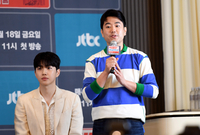 [포토] 답변하는 '택배는 몽골몽골' 박근형PD