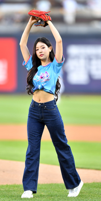 [포토]‘시구 시동거는’ 미스코리아 유시은