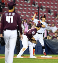 ‘괴물 투수 상대 2년 연속 3루타’ 박해민 “정용이 덕분에 좋은 경기···찬스 꼭 살리고 싶었다”[SS스타]
