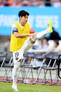 [포토] 워밍업하는 이강인, 출전?