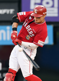 [포토]SSG 추신수, 2루타 2개로 멀티 히트