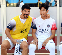 [포토] 솔레르 '이강인 잘 찍어 주세요'