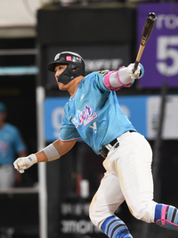 [포토]KT 황재균, 역전이다!