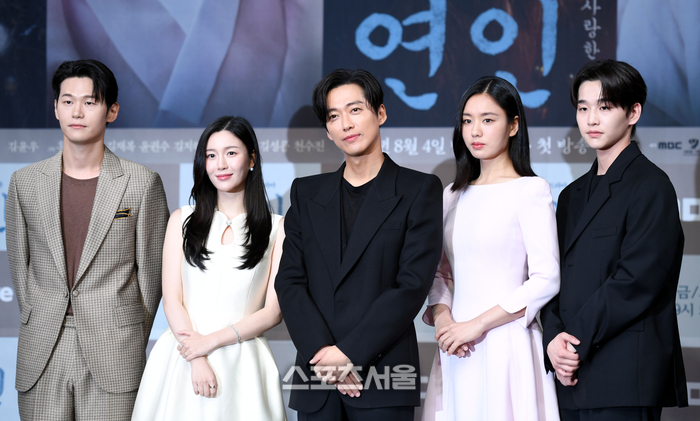 [포토] 포토타임 갖는 드라마 '연인' 출연진들