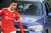 그린우드, 이적 대신 ‘잔류’ 가능성…맨유 동료들 지지 “2번째 기회 받을 자격 있다”