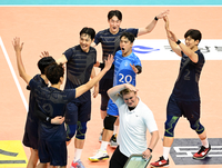 이 없으면 잇몸으로…‘이준 18점’ 대한항공, 우리카드 꺾고 대회 ‘첫승’[현장리뷰]