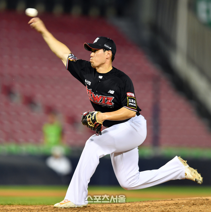 [포토]‘2점지키러 나왔다!’ KT 마무리 김재윤