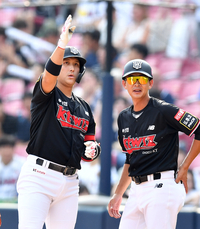 KT 고공질주 이끄는 황재균, 통산 1000타점·2000안타 눈앞