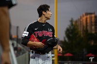 불펜 꼴찌 팀 입단해 필승조 했던 LG 1차 지명, 이제 에이스 잠재력 뽐낸다[SS스타]