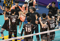 ‘신호진 31득점’ OK금융그룹, 日 초청팀 파나소닉 잠재웠다…삼성화재와 ‘결승’ 격돌[현장리뷰]