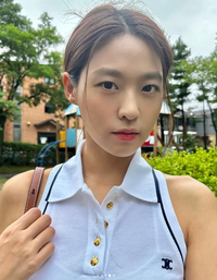 화이트 원피스만 입었을 뿐인데...설현, 감탄이 절로 나는 명품 비주얼