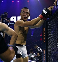 [단독] 학폭 피해→AFC 챔피언.. UFC 도전하는 김상욱 “영어 인터뷰 위해 틈틈이 공부했죠” [SS인터뷰]