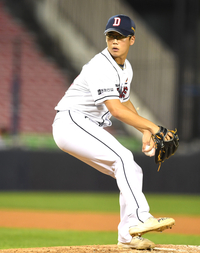 [포토] 이병헌 '힘찬 투구'