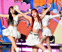 [포토]큐티한 무대 펼치는 아이샤 ‘스테이씨’