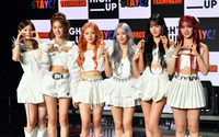 [포토]상큼한 하트발사 ‘스테이씨 쇼케이스’