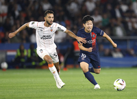 윙어 ‘과포화’ 상태인 PSG, 이강인 결국 MF로 보직 변경…우가르테-자이르 에머리와 주전 트리오 예상, 오히려 좋을 수도