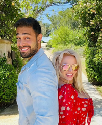 브리트니 스피어스, 띠동갑 연하 남편과 결혼 1년만 파경 “치부 공개하겠다” 이혼소송 당해[할리웃톡]