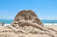 완도 신지 명사십리 백사장이 ‘모래 조각 미술관’으로 변신