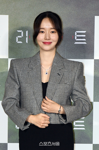 작은 체구 이정현의 ‘통 큰’ 남편 사랑, 지분 99% 194억 건물 매입!