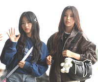 [포토] 뉴진스 하니-혜인 '깜찍한 인사'