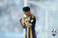 ‘이청용 환상AS→엄원상 부활포’ 울산, 현대가 라이벌 전북 1-0 격파! ‘승점 60 도달·선두 유지’ [SS리뷰]