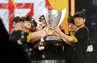 ‘LCK 3연패’ 완성 젠지, T1 꺾고 올해 스프링·서머 모두 석권…T1은 0-3 완패 악몽재현[SS대전in]