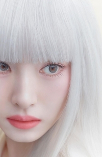 ‘신세경 맞아?’ 신비로움 가득 은발 변신, 실물 바비인형의 탄생