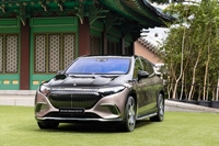 [SS현장] “좋은 건 아름다워야 한다” 벤츠-마이바흐 EQS SUV 국내 최초 공개