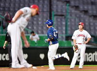 [포토]‘최정 지나치는’ 솔로포 김형준