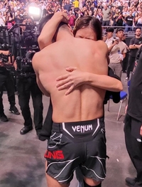 ‘코리안 좀비’ 정찬성, 은퇴 소감 “제가 해온 것에 비해 과분한 사랑을 받은 것 같다”