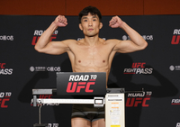 ‘개미지옥’ 이창호, 中 파이터 상대 3R 역전 TKO로 결승 진출 [로드 투 UFC 2]