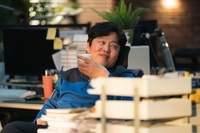 워라밸 외치는 김희원, 드라마 ‘한강’에서 경찰로 변신