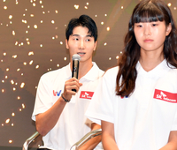 [포토]기자들 질문에 답하는 비보이 김헌우