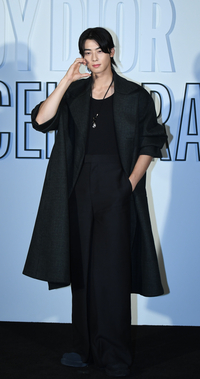 [포토] 눈 호강하는 차은우 볼하트