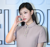 [포토] 뉴진스 해린 '볼하트 인형'