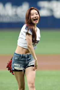 [포토]환하게 웃는 키스오브라이프 쥴리