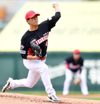 [포토] ‘1회말 추신수에 홈런허용’ KIA 이의리