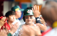 [포토] ‘1회말 추격 홈런포 터트린’ 추신수