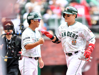 [포토]이의리 상대로  ‘솔로홈런’  추신수