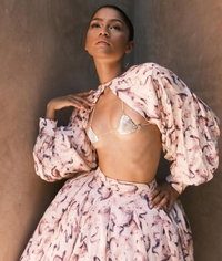 ‘톰 홀랜드♥’ 젠데이아, 다이아몬드 초미니 브래지어 패션 선보여.. ‘파격’