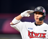 [포토]‘드디어 2000번째’ 황재균