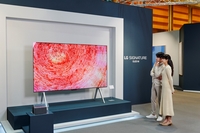 LG전자, 업계 최초 공식 헤드라인 파트너로 ‘프리즈 서울’ 참가…김환기 作 TV 캔버스로 재현