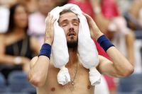 메드베데프, 루블레프 잡고 4강행...“덥고 습해 선수 한명은 죽을 것” 카메라에 호소 [US오픈]