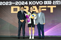 배구 레전드의 딸 뽑은 김종민 감독 “정아한테 밥 한 번 사야…김세빈 “엄마의 속공, 아빠의 블로킹 닮고 싶어”[V리그 신인 드래프트]