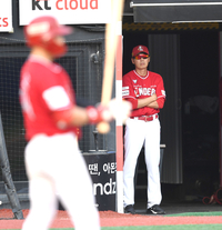 [포토] 3연패 김원형 감독 '이번에 쳐야 해'