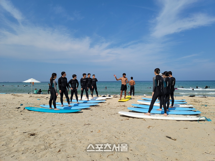 동해시, 서핑 성지 ‘대진해변 원데이 서핑 체험’ 성료