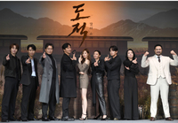 [포토] '도적:칼의 소리' 출연진들, 추석 흥행 쏜다