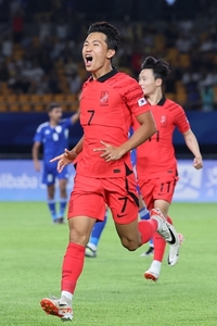 이강인 없이도 1차전부터 ‘9골’ 폭격…황선홍호, 역대 최약체 공격진 ‘우려’ 제대로 불식[SS진화in]