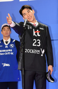 [포토]전체 1순위 고려대 문정현, 첫 골 세리머니는 이렇게!